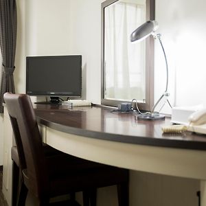 Monthly Plan Double Room Small Double Bed Smoking No Cleaning